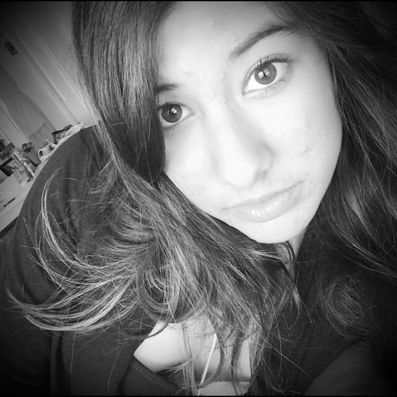 🌻Meet your Posher, Sophia - Picture 3 of 8